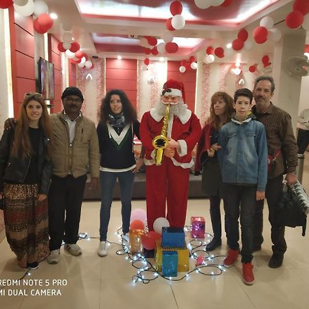 Hotel Rivera Palace Varanasi Ngoại thất bức ảnh
