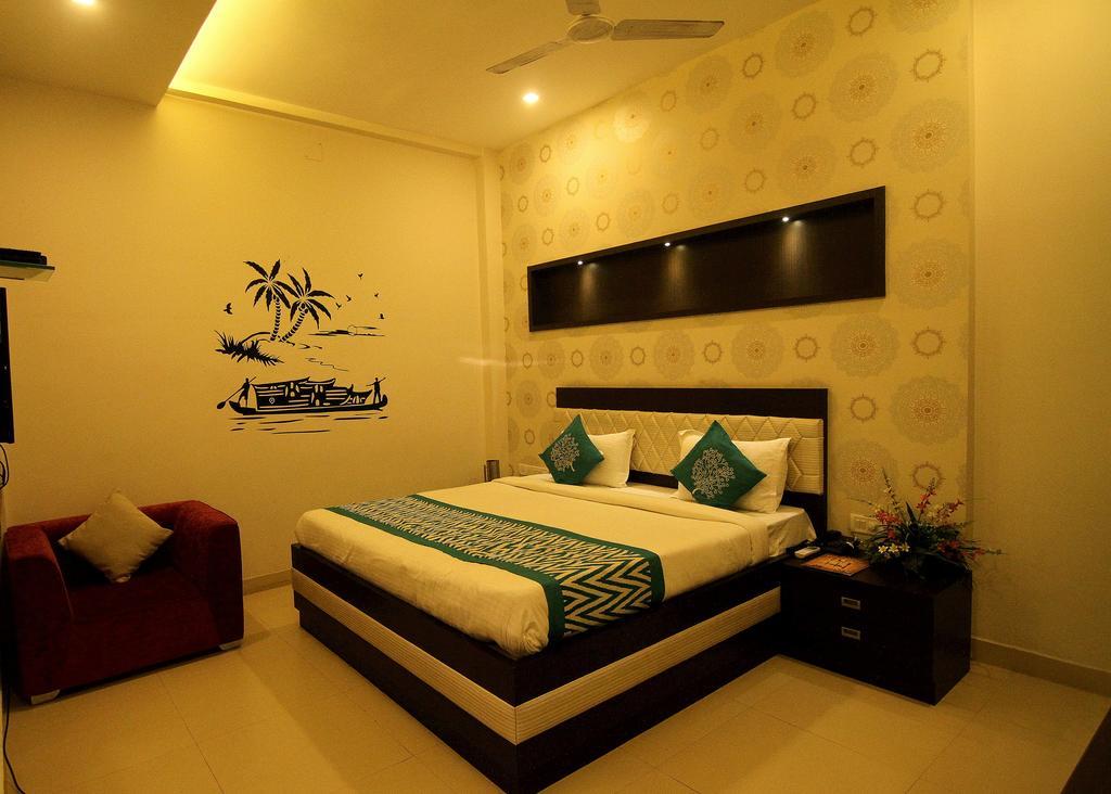 Hotel Rivera Palace Varanasi Ngoại thất bức ảnh