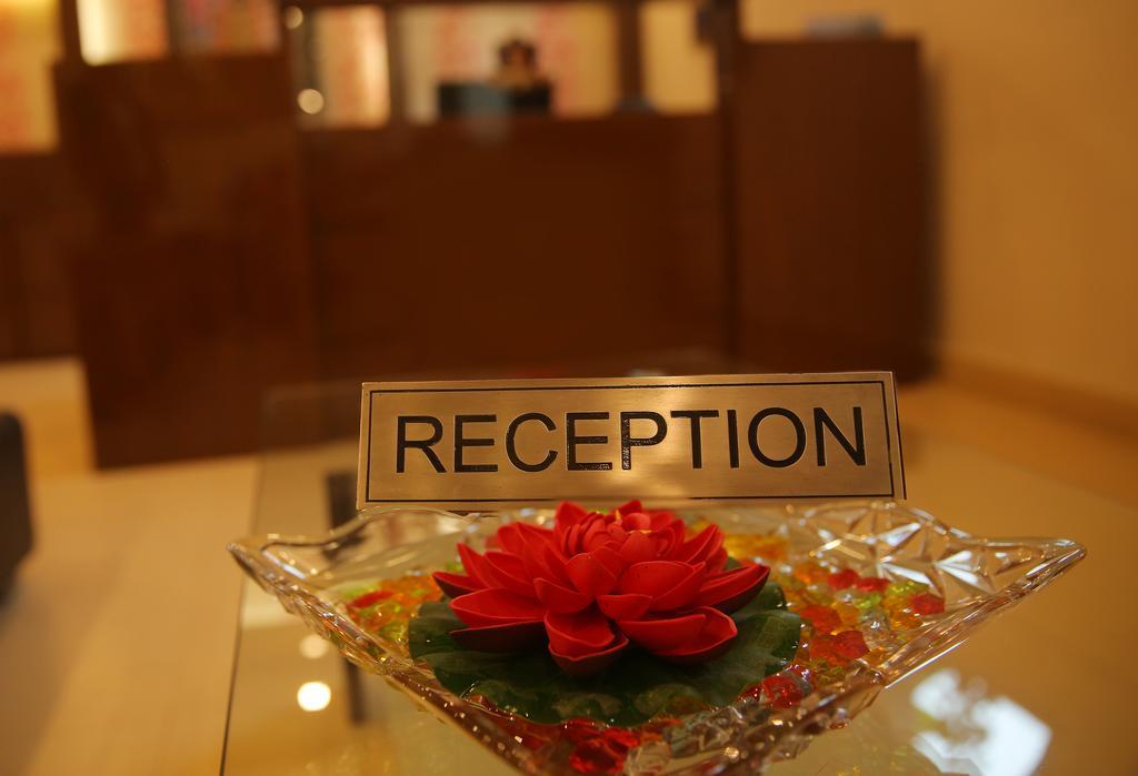 Hotel Rivera Palace Varanasi Ngoại thất bức ảnh