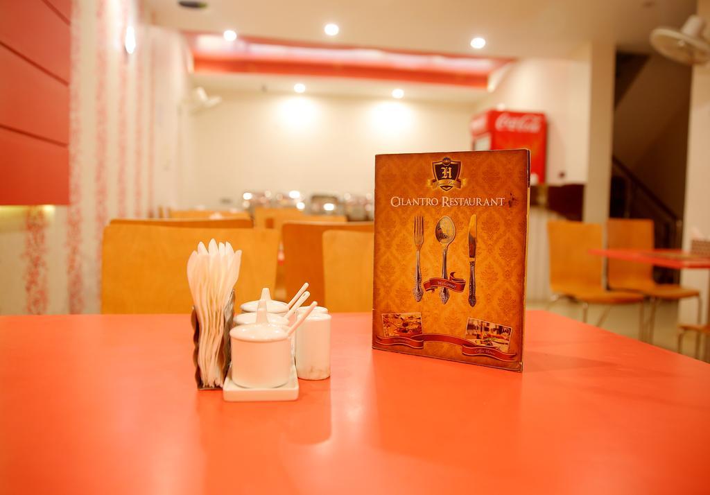 Hotel Rivera Palace Varanasi Ngoại thất bức ảnh
